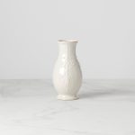 Jarrón Acanalado Blanco de 8" con Detalles Perle